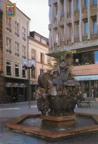 Luxembourg Le puit rouge "Hammelsmasch"