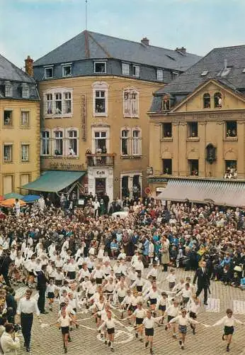 Luxembourg Echternach Procession dansante folklorique & types et scenes