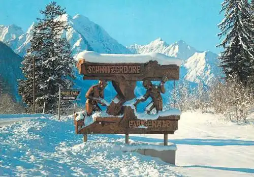 Austria Schnitzerdorf und Wintersporplatz Elbigenalp Lechtal Tirol m. Sonnekogeln, Rotschrofenspitze u. Griestalerspitze