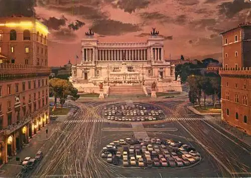 Italy Roma Piazza Venezia e Altare della Patria notturno