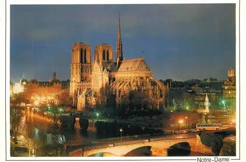 France Paris Cathedrale de Notre Dame vue de nuit