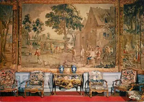 France Cheverny castle le petit salon