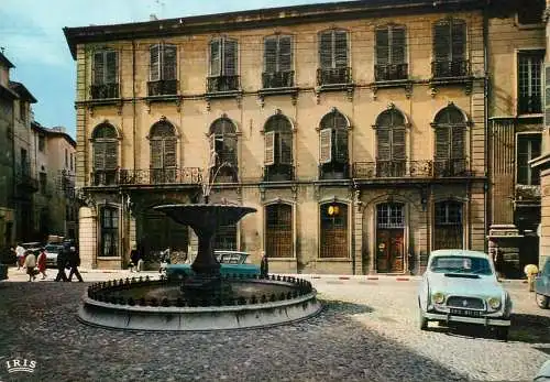 France Aix en Provence la place d'Albertas