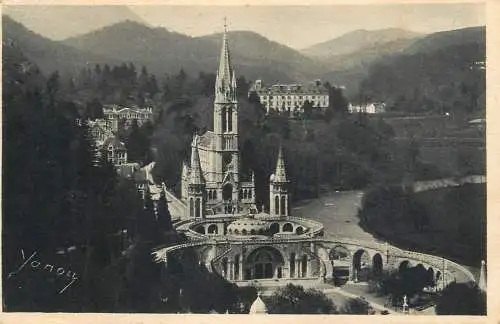 France Lourdes basilique