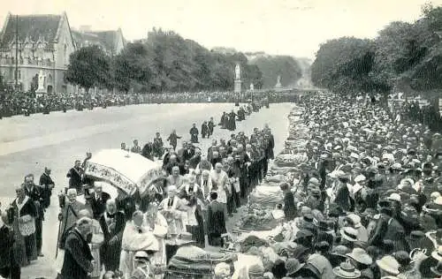 France Lourdes benediction des malades
