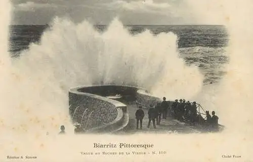 France Biarritz waves falaise