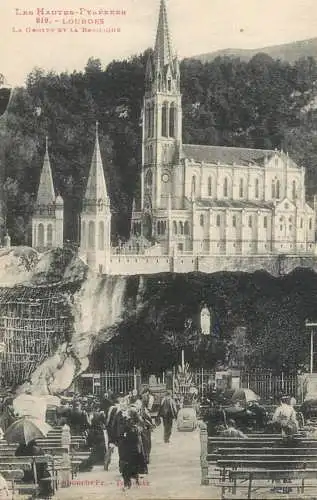 cpa France Lourdes basilique