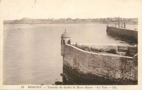 cpa France Roscoff tourelle du Jardin de Marie Stuart
