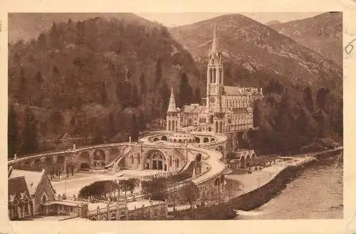 cpa France Lourdes basilique