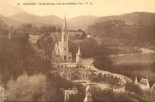 cpa France Lourdes basilique