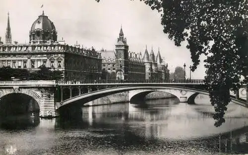 cpsm France Paris la Conciergerie tribunal de commerce