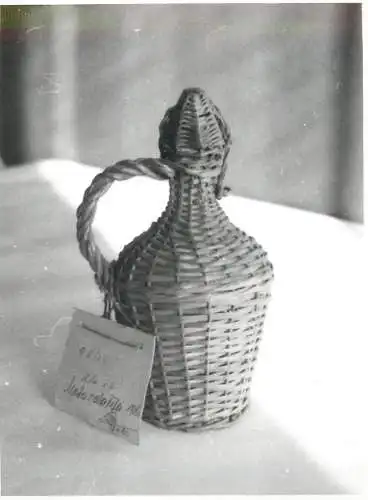 Photography Objects photo 9 x 12 cm wooden demijohn
