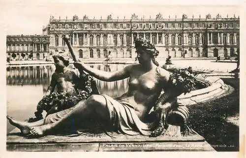 cpsm France Versailles (Château) statue