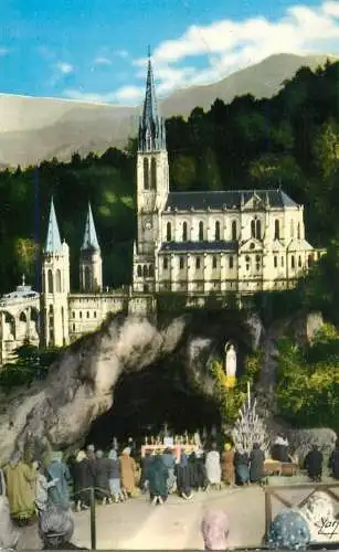 cpsm France Lourdes basilique