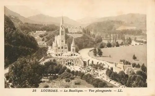 cpa France Lourdes basilique