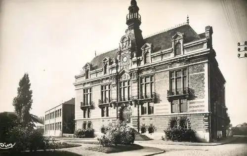 France la Bassee city hall