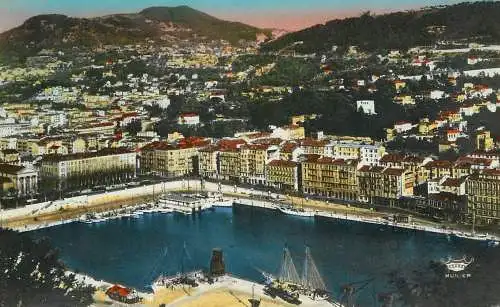 France Nice le port et le Mont Boron