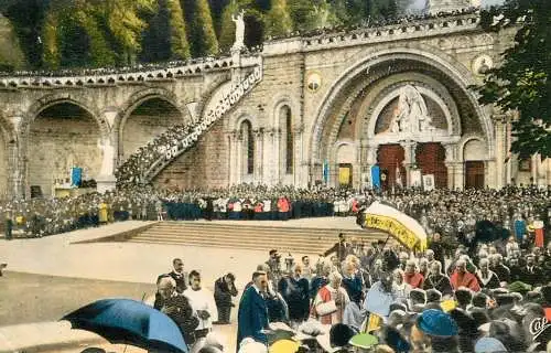 France Lourdes benediction des malades