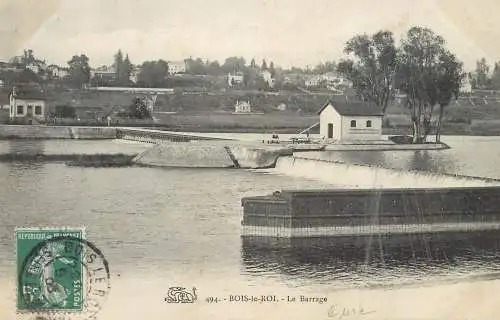 Bois le Roi La Seine et le Barrage