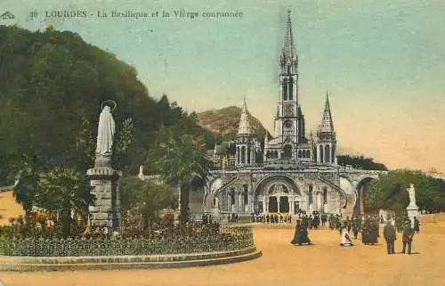 France Lourdes basilique