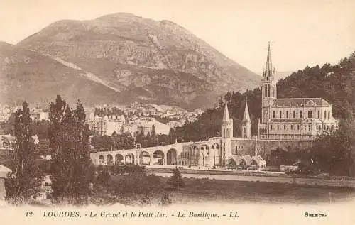 France Lourdes la basilique