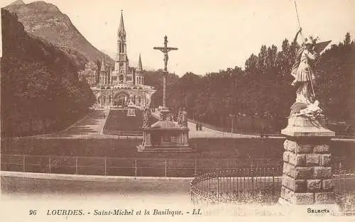 France Lourdes la basilique Saint Michel