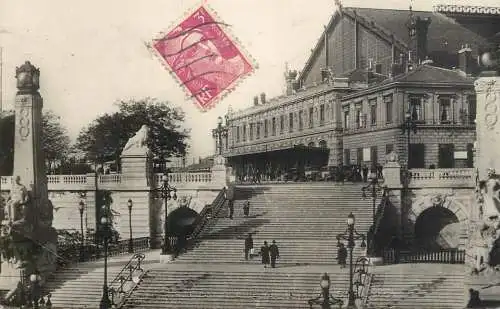 Railway station gare escalier monumental Marseille