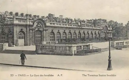 Railway station gare des Invalides