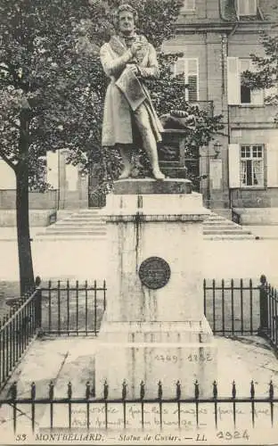 Montbeliard - statue de Cuvier