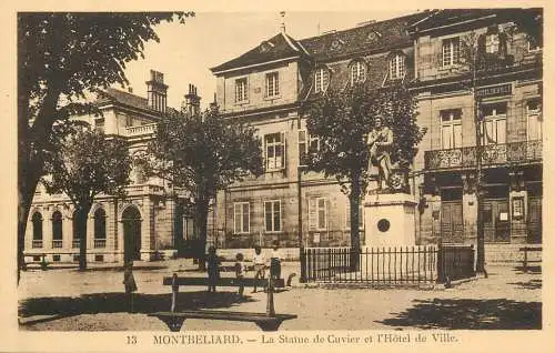 Montbeliard - Statue de Cuvier Hotel de Ville