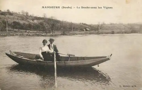 Mandeure (Doubs) cpa sous les Vignes barque