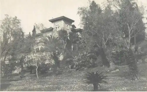Real photo place to identify mansion