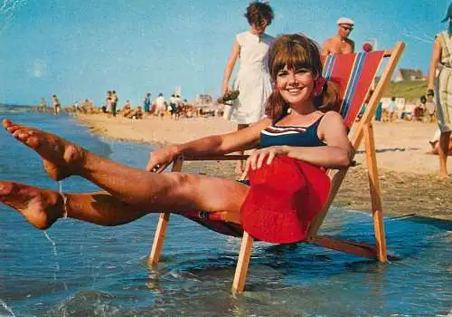Pin up Belgian coast souvenir postcard
