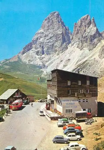 Italy Dolomiti Rifugio Maria Flora Passo di Sella con il Sassolungo