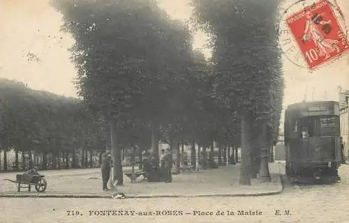 Fontenay aux Roses tramway Place de la Mairie