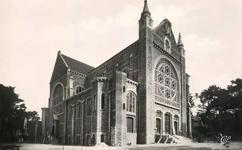 France La Baule La nouvelle eglise