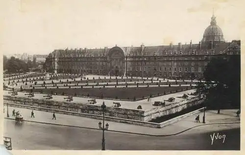France Paris Hotel des Invalides vu de l'Esplanade