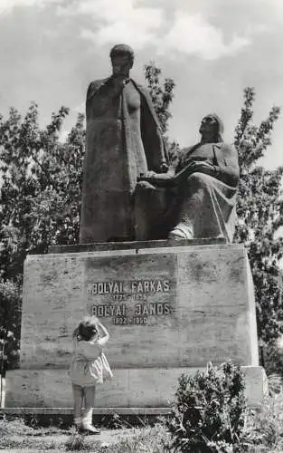 Romania vedere din Targu-Mures Monumentul lui Farkas si Janos Bolyai