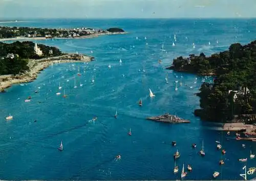 France Benodet (Finistere) passage du Bac