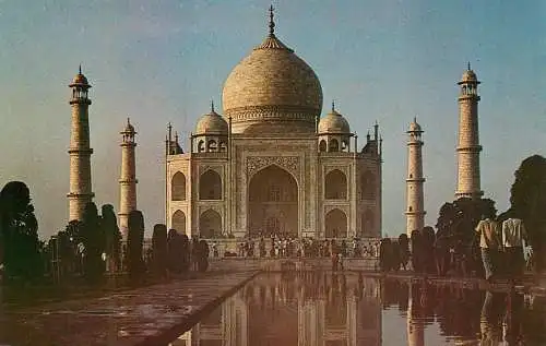 India Agra Taj Mahal evening view
