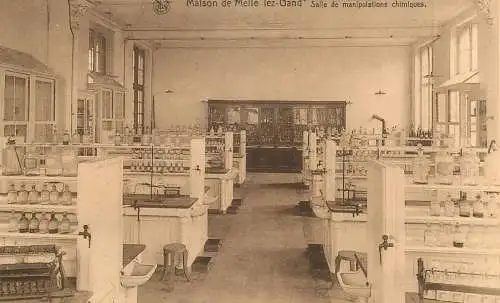 Maison de Melle Lez Gand salle de manipulations chimiques