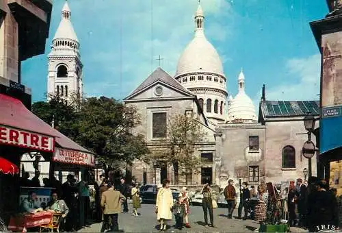 France Paris Eglise Saint Pierre de Montmartre & coupoles du Sacre Coeur