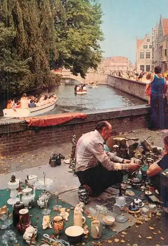 Belgium Brugge dijver et marche d' antiquites