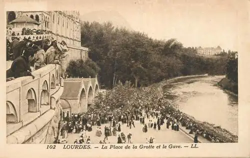 Postcard France Lourdes la place de la Grotte