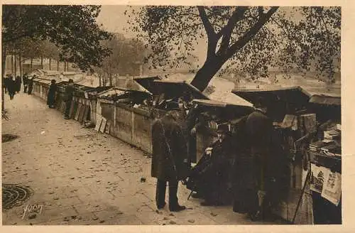 Postcard France Paris old book sellers on the quai Malaquais