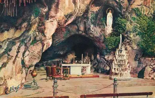 Postcard France Lourdes miracle cave