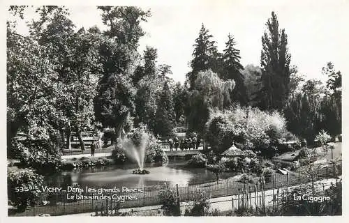Postcard France Vichy park