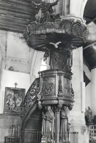 Wieze church interior