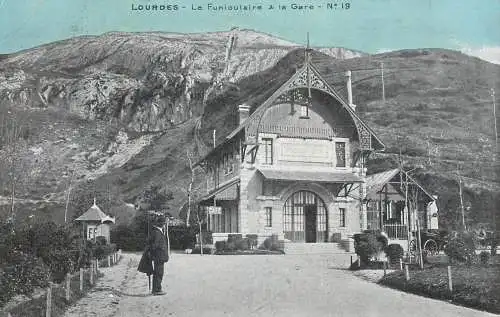 Postcard France Lourdes le funiculaire & la gare