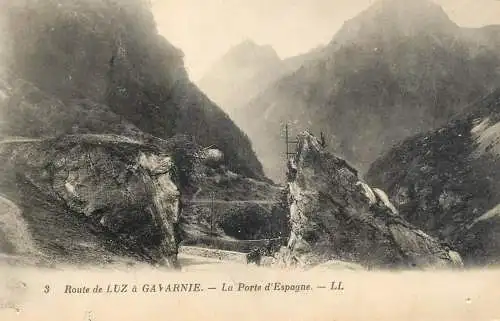 Postcard France Luz-Saint-Sauveur a Gavarnie